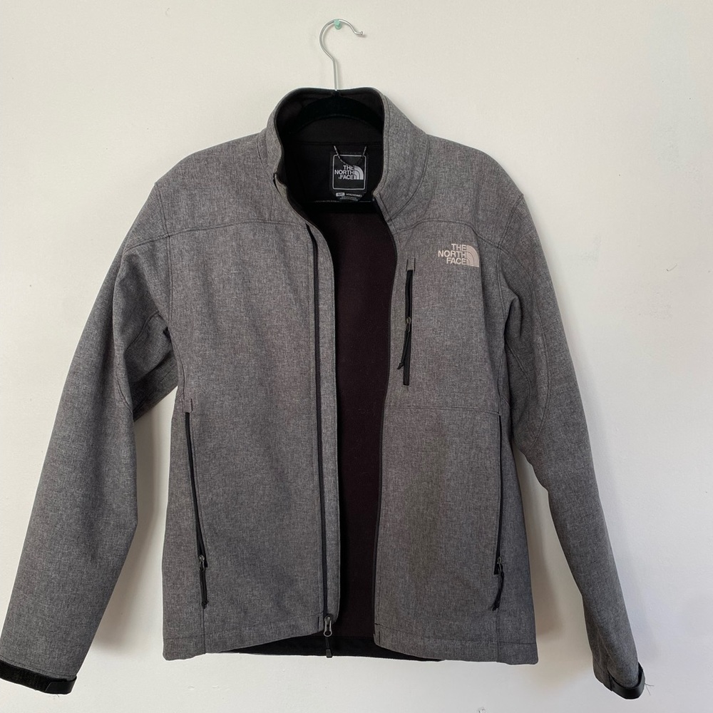 Men’s Apex Bionic North face jacket.